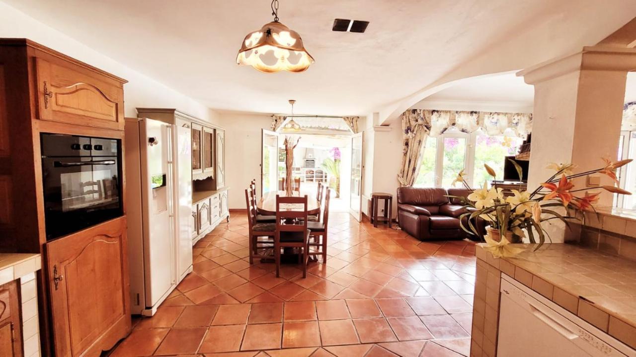 Villa Provencale A Sainte Maxime, Golf De Saint Tropez Eksteriør billede